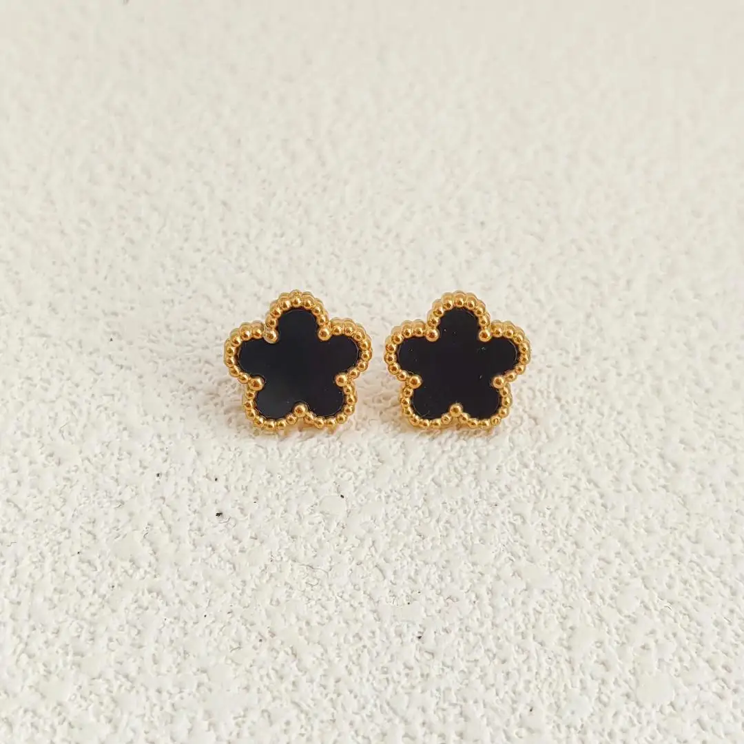 earring-black